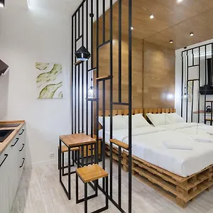  Апартаменты Leogrand Loft-studio On Tamanska 8